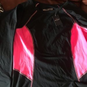 Hollister Sports Tee Size L